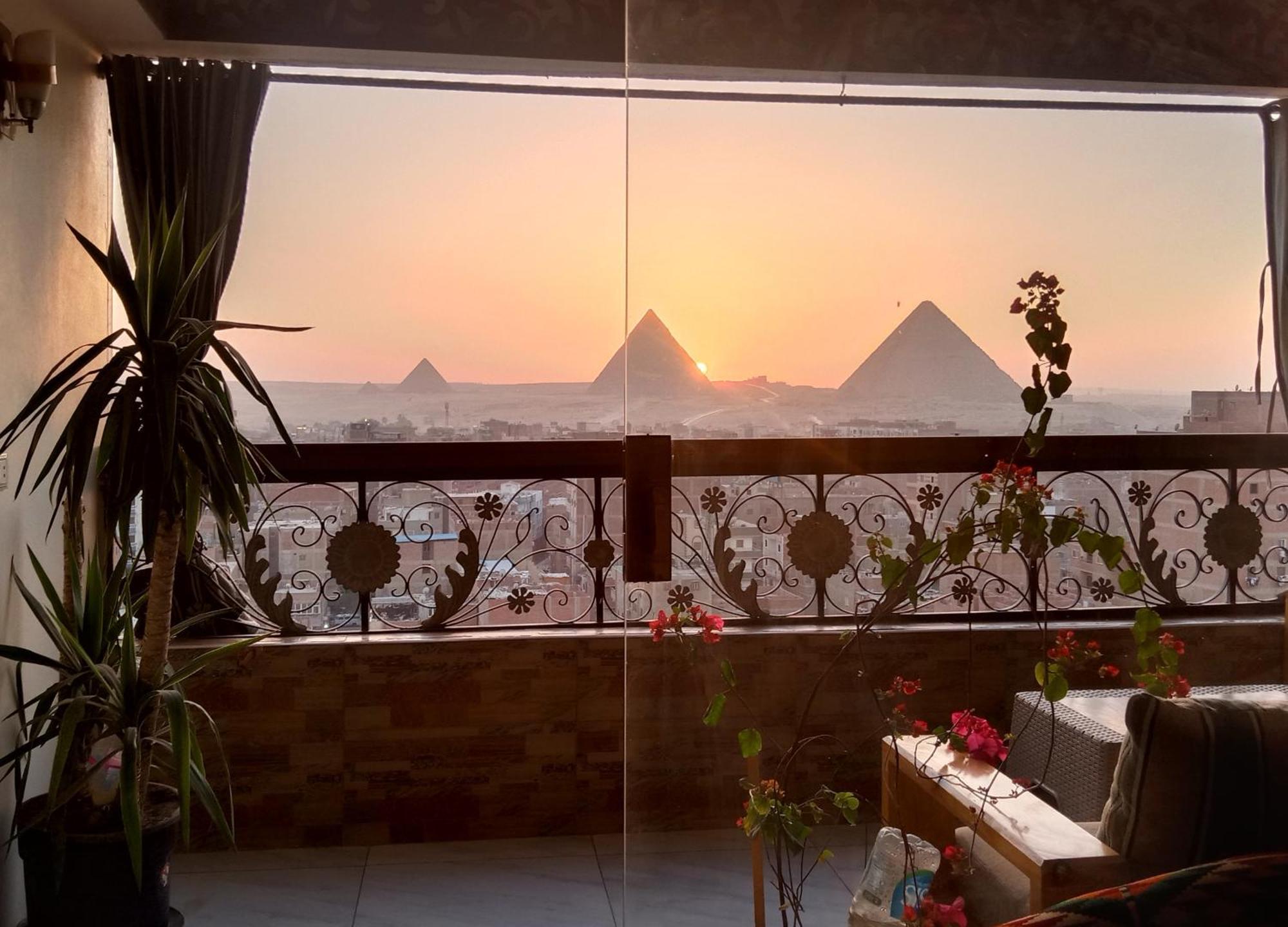 Giza Pyramids View Guest House Kafret el-Gabal Eksteriør billede